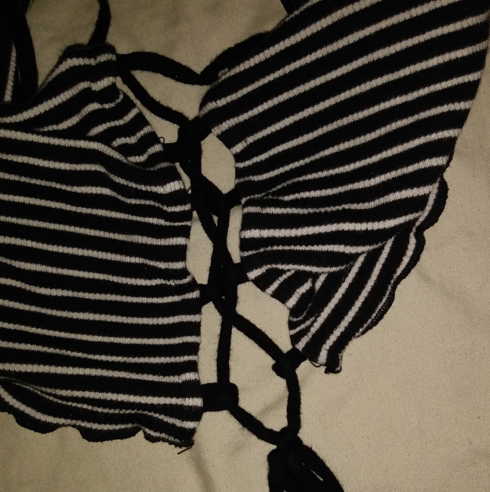 Crop top - Picture 4 of 4